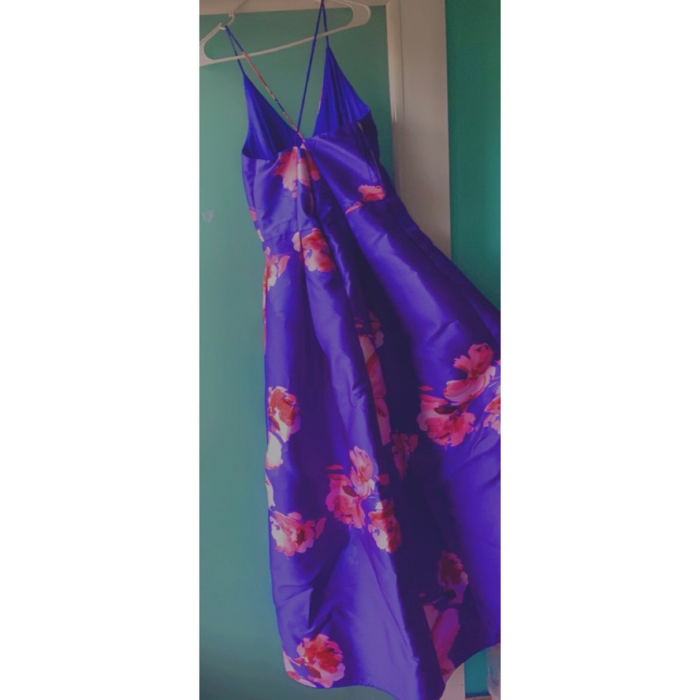 Dress - Picture 3 of 3
